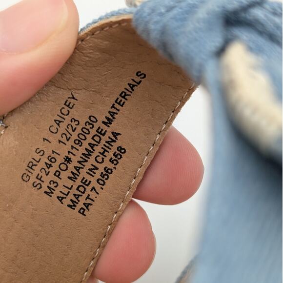 DV by Dolce Vita Kids' Caicey Slingback Sandal Bow Straps Blue Size US1 EU16 - Picture 5 of 9